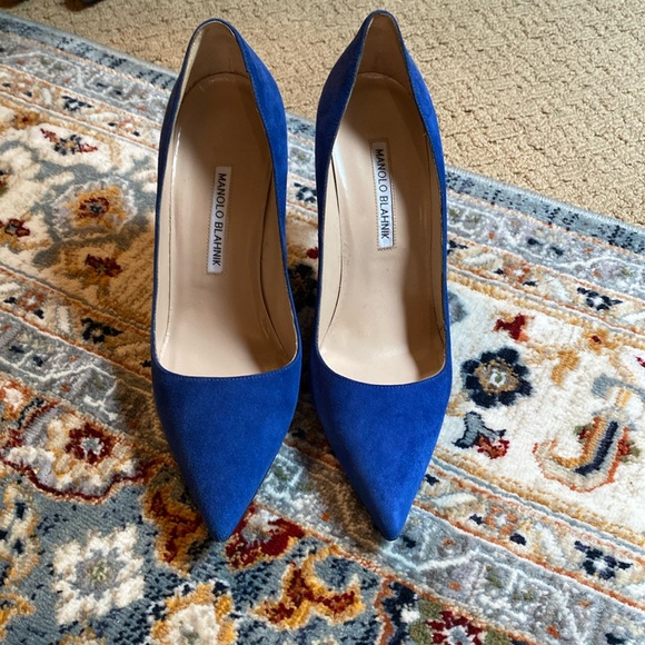 Manolo Blahnik pumps - Picture 2 of 12